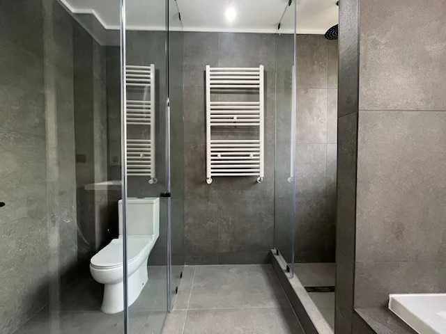 Moderna Casa con Excelente Conectividad (174425)