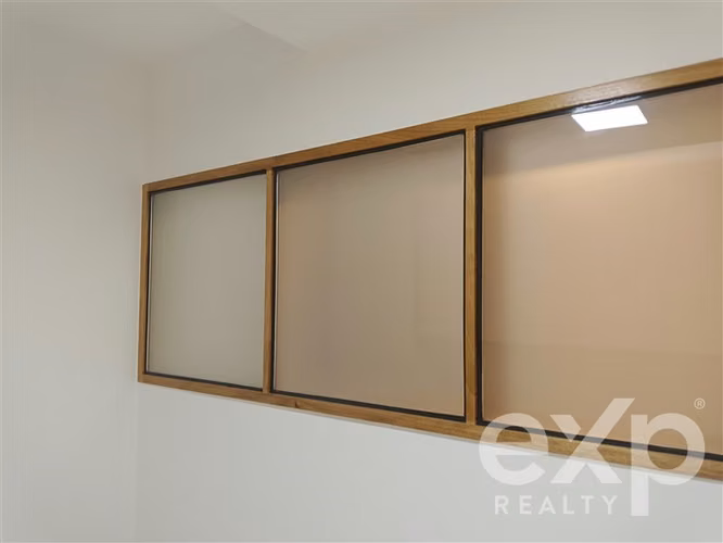 Arriendo Oficina 2 privados Avenida Libertad, Viña del Mar