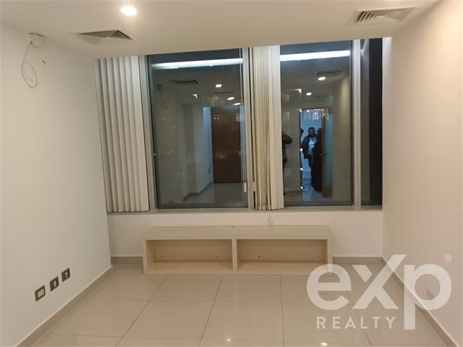 Arriendo Oficina 2 privados Avenida Libertad, Viña del Mar