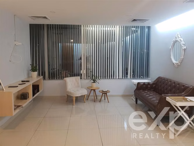 Arriendo Oficina 2 privados Avenida Libertad, Viña del Mar