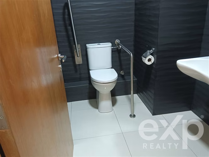 Arriendo Oficina 2 privados Avenida Libertad, Viña del Mar