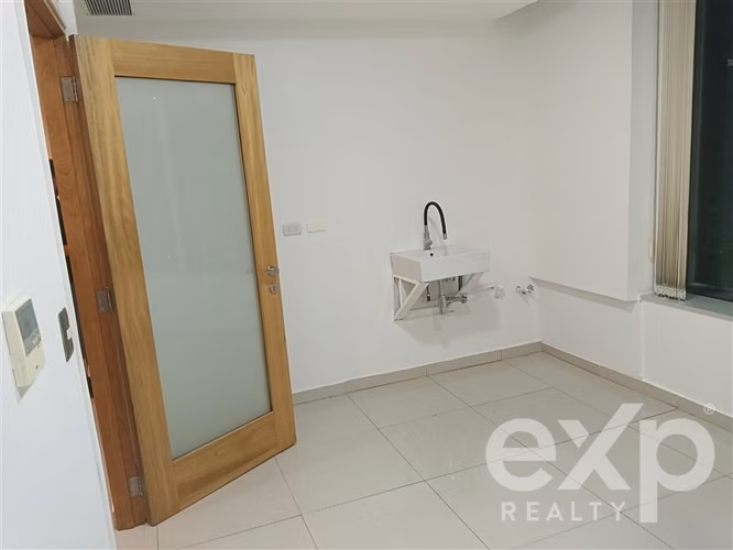 Arriendo Oficina 2 privados Avenida Libertad, Viña del Mar