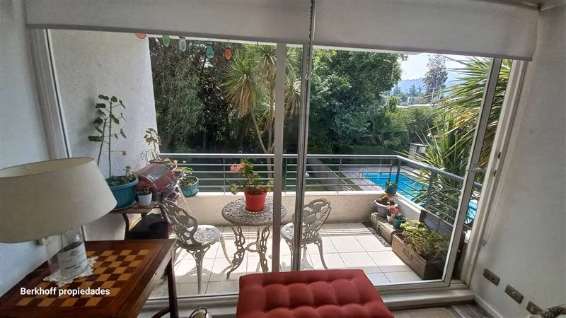 Dpto, 3 dorm. 2 baños, 2 estac. y bodega, en Lo Barnechea