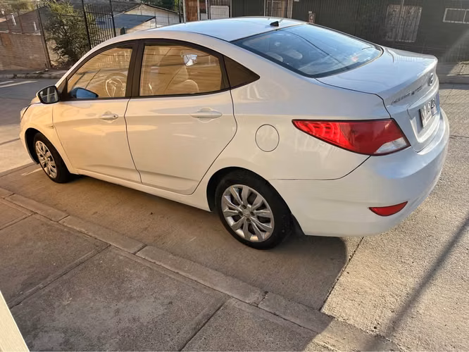 2019 Hyundai Accent 1.4 GL 4X2 AC 2AB ABS MT 4P