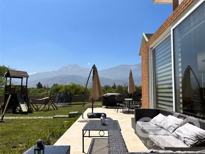 Arriendo parcela Amoblada Pirque 6000m2 350m2 casa