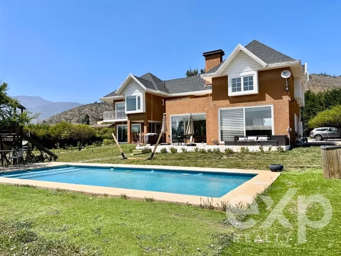 Arriendo parcela Amoblada Pirque 6000m2 350m2 casa