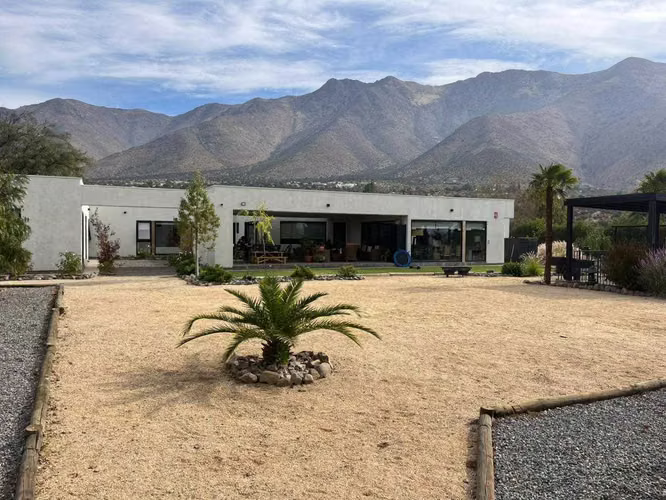 Moderna casa en venta en Rinconada de los Andes (174434)