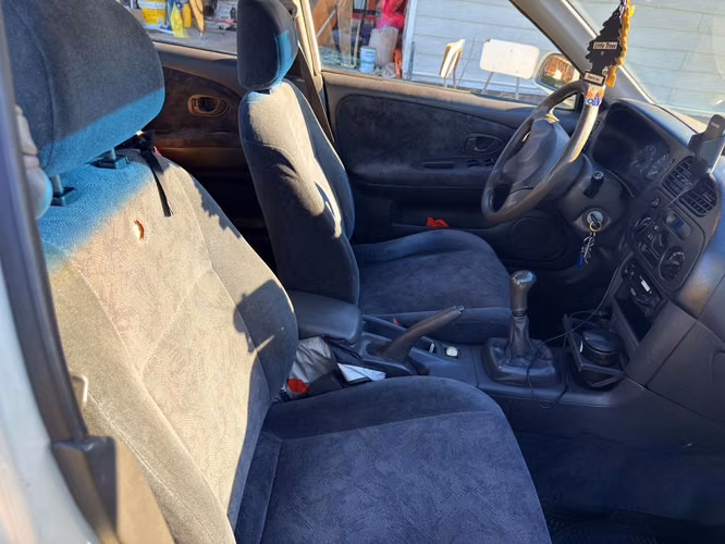 Mitsubishi lancer 1998