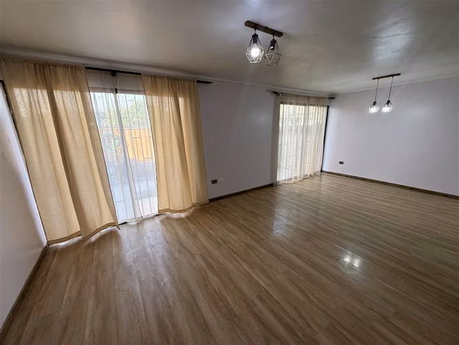 Casa en venta de 3 dorm. en Maipú