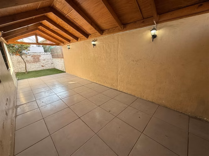 Casa en venta de 3 dorm. en Maipú