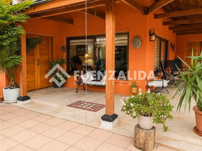 Amplia casa en La Reina,6D,Piscina,Jardin y Gimnasio