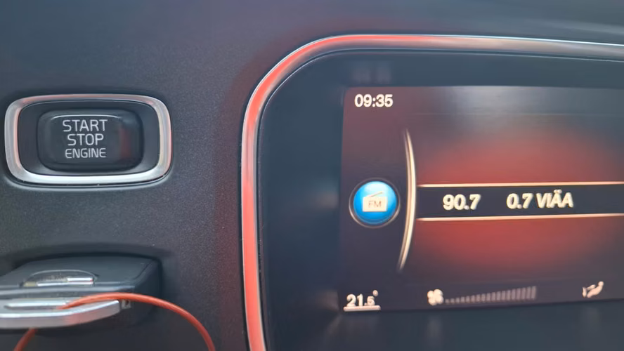 VOLVO V40 T4 R-DESIGNE MT 2018