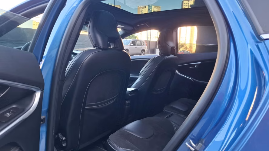 VOLVO V40 T4 R-DESIGNE MT 2018