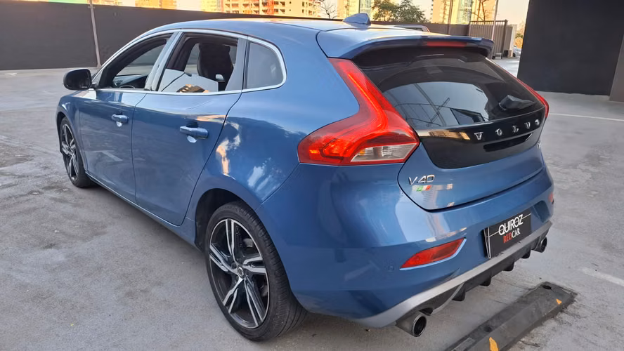 VOLVO V40 T4 R-DESIGNE MT 2018