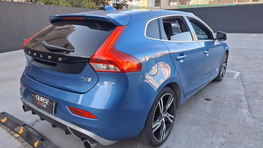 VOLVO V40 T4 R-DESIGNE MT 2018