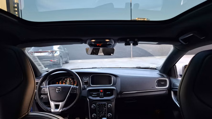 VOLVO V40 T4 R-DESIGNE MT 2018