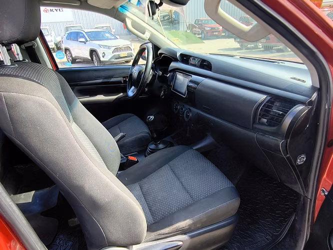 TOYOTA HILUX 2021 - Imagen 19