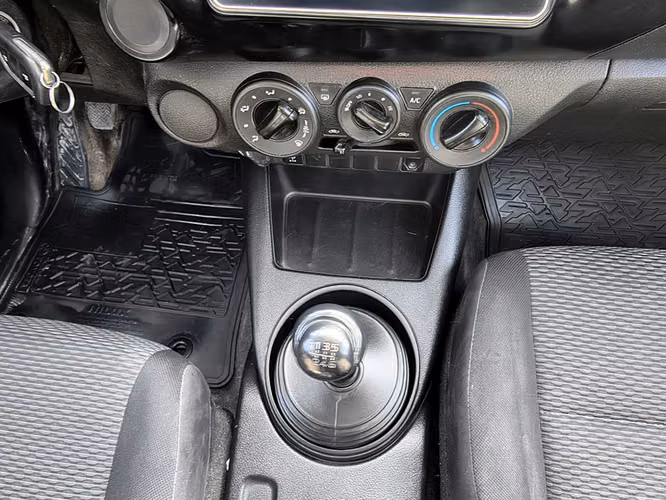 TOYOTA HILUX 2021 - Imagen 17