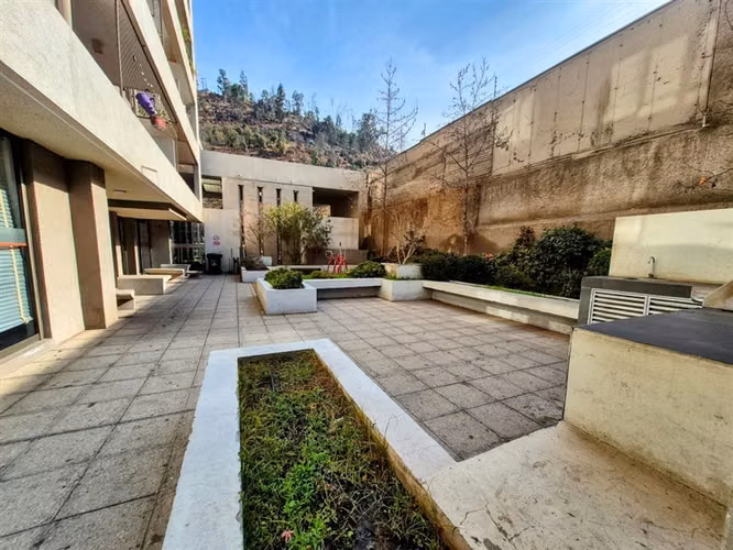 Departamento en venta de 3 dorm. con est. y bod. en Recoleta