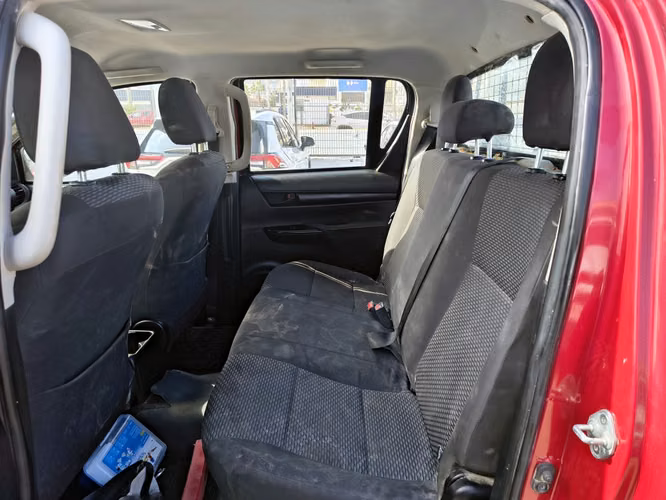 TOYOTA HILUX 2024 - Imagen 13