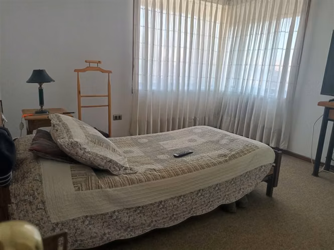 Casa en venta de 5 dorm, 2 baños más servicios en La Reina - Imagen 20