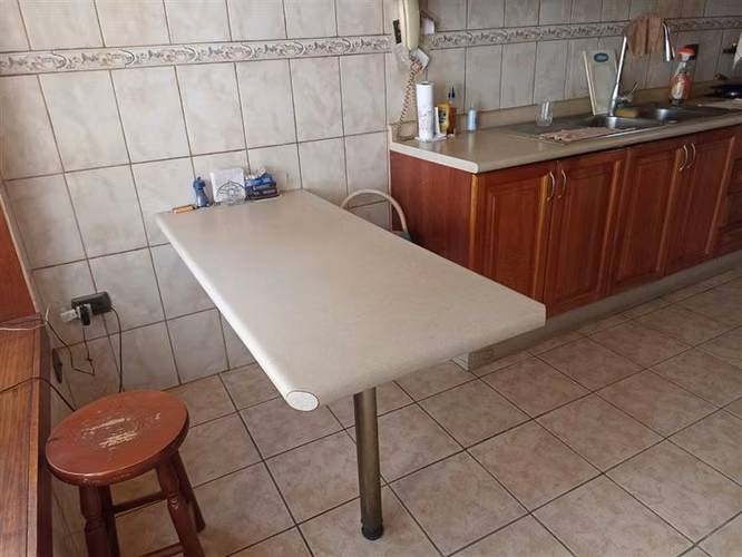 Casa en venta de 5 dorm, 2 baños más servicios en La Reina - Imagen 11