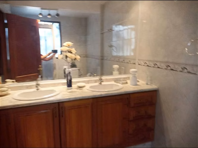 Casa en venta de 5 dorm, 2 baños más servicios en La Reina - Imagen 15