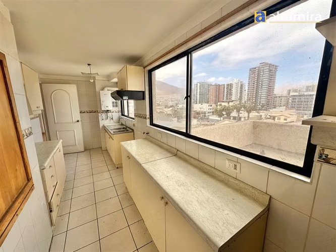 Departamento en venta de 3 dorm. en Iquique