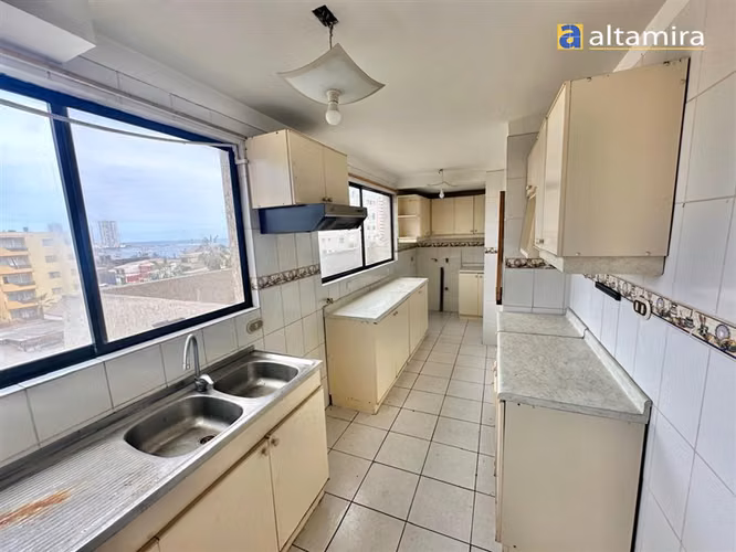 Departamento en venta de 3 dorm. en Iquique