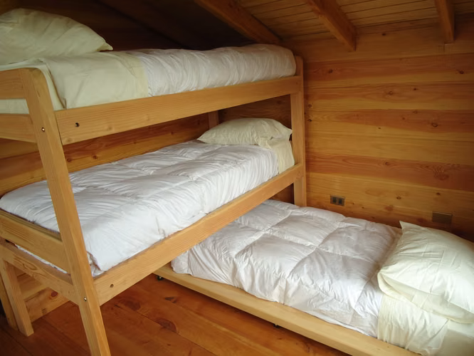 Se arrienda hermosa casa de madera nativa en entorno natural, sector Osorno