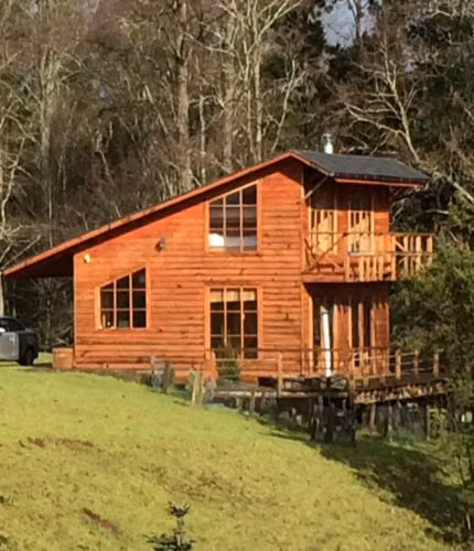 Se arrienda hermosa casa de madera nativa en entorno natural, sector Osorno