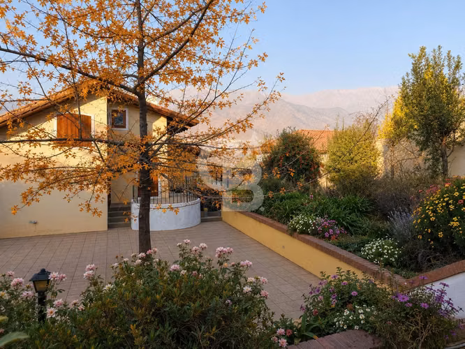 Gran casa Provenzal en Mirador de Los Dominicos