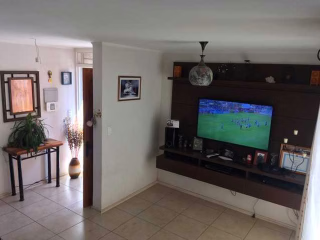 Casa Amplia y Moderna con Excelente Conectivi (174449)
