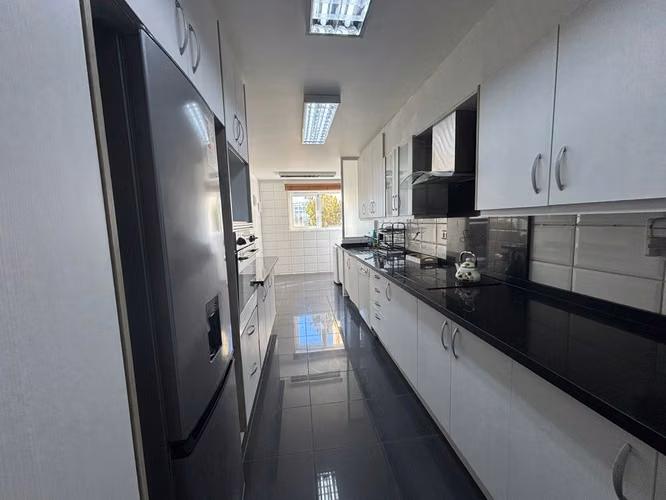 Departamento 4 dormitorios en venta, vista privilegiada al Mar, Edmundo Eluchans, Viña del Mar