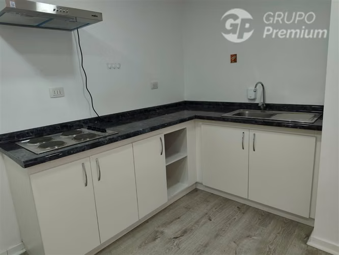 Casa en venta de 7 dorm. en Santiago
