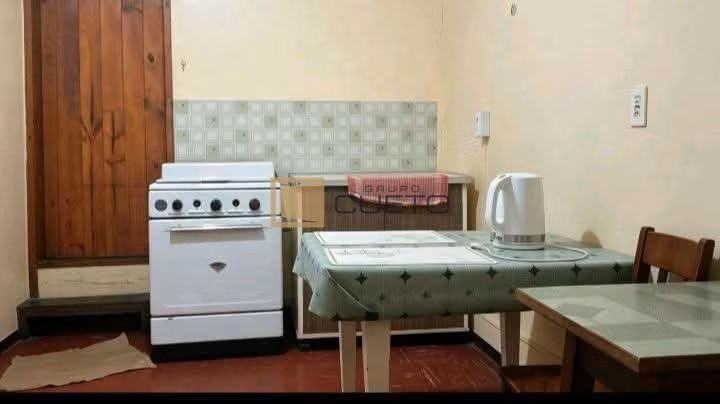 En Venta , Propiedad Comercial + Casa Habitación en el Centro de Quintero.