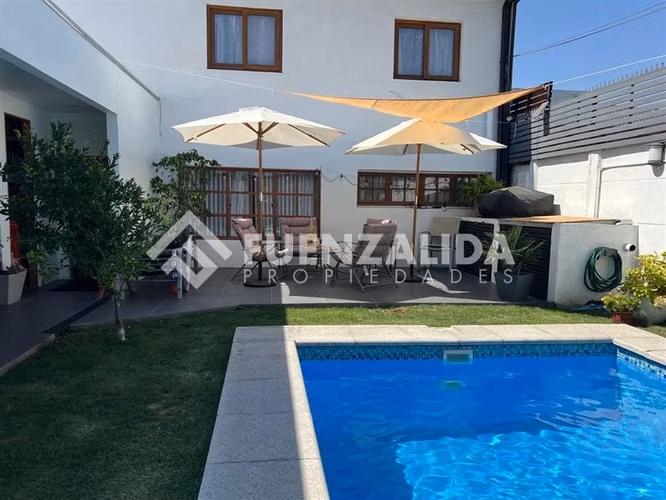 Casa en venta de 4 dorm. en San Miguel