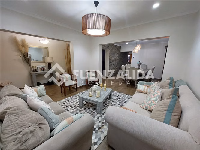 Casa en venta de 4 dorm. en San Miguel