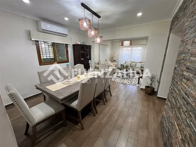 Casa en venta de 4 dorm. en San Miguel