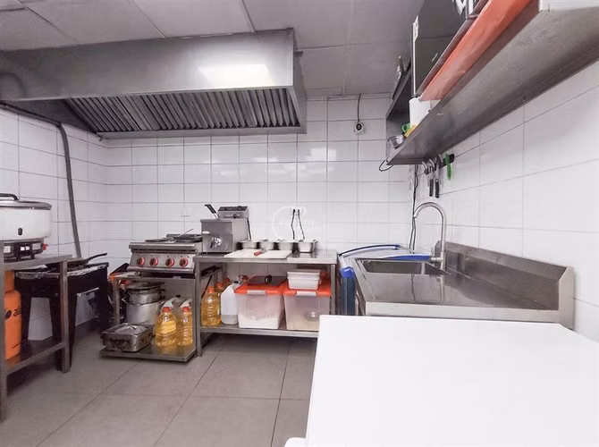 Local Comercial en arriendo 67M2 a la calle La Dehesa - Imagen 18
