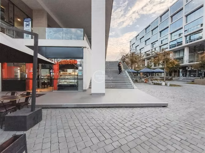 Local Comercial en arriendo 67M2 a la calle La Dehesa - Imagen 2