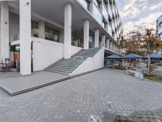Local Comercial en arriendo 67M2 a la calle La Dehesa - Imagen 9