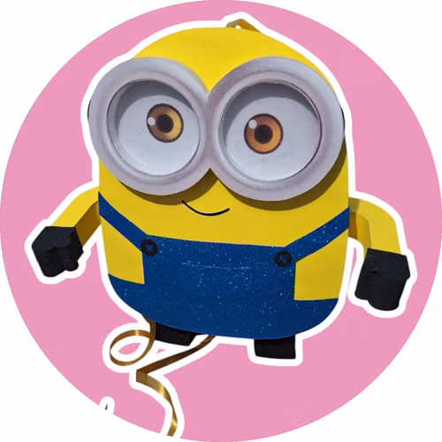 Piñatas, maquetas, personajes de cartón
