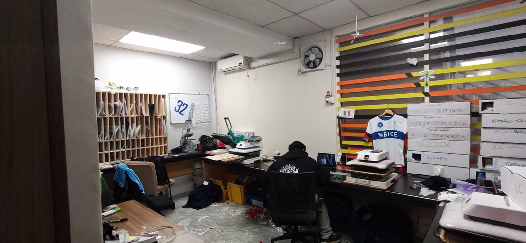 LOCAL TIPO OFICINA LS Condes 110 M2 MANQUEHUE  (174436) - Imagen 11