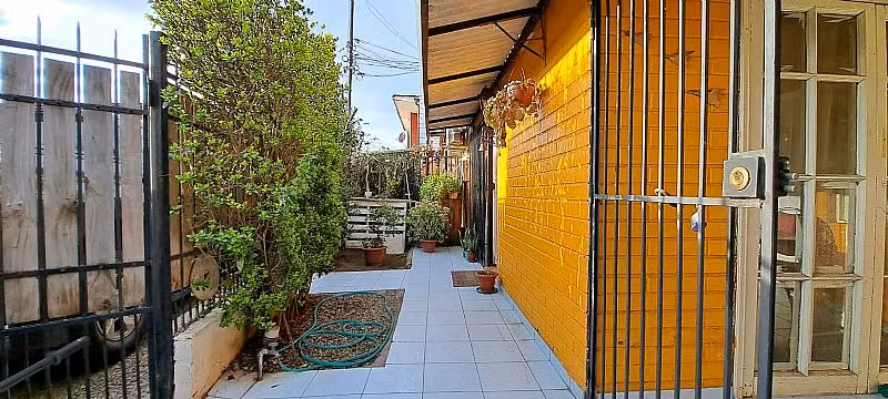 SE VENDE 120M2 A PASOS DE METRO PLAZA QUILICURA $1