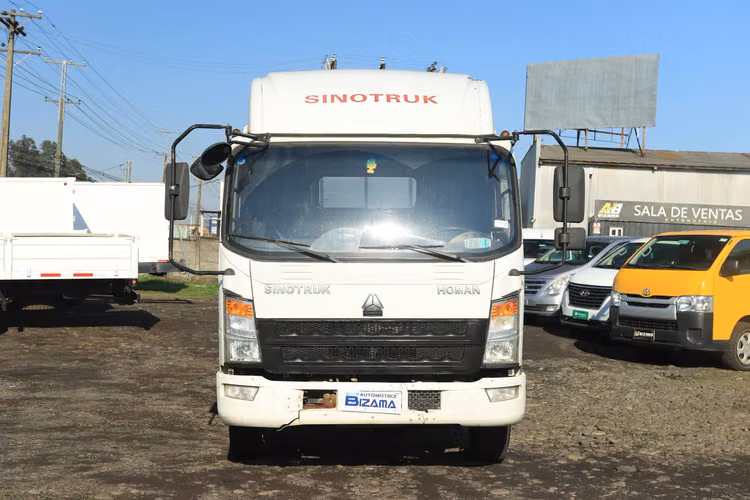 CAMION SINOTRUK HOMAN 2021 CARROCERIA PLANO 6000KG MAS ESTANQUE AGUA