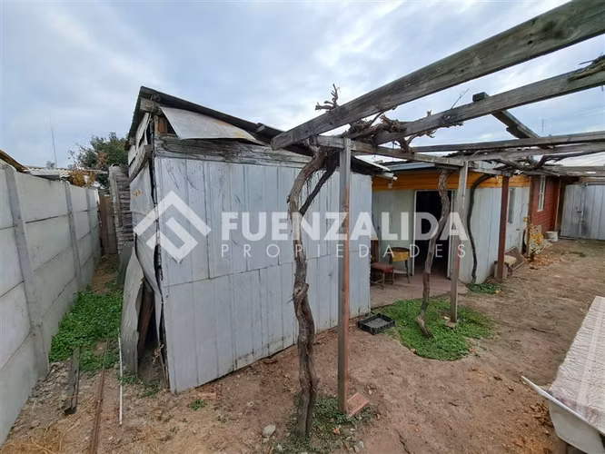 Casa en venta de 2 dorm. en Maipú