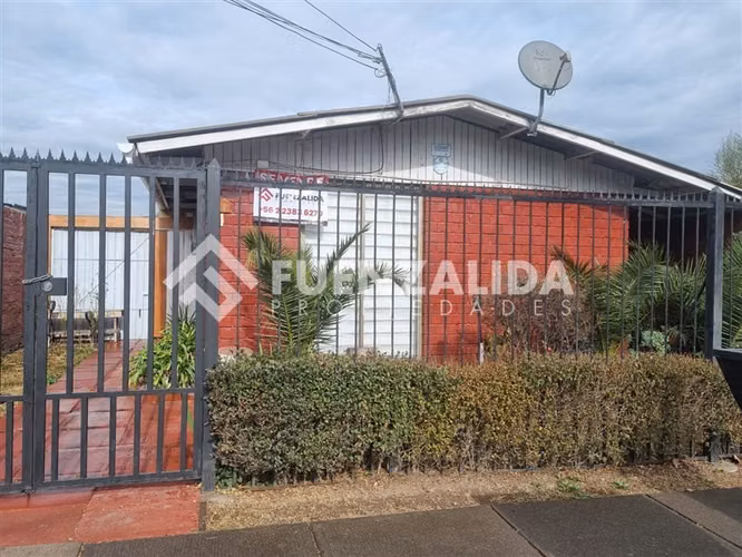 Casa en venta de 2 dorm. en Maipú