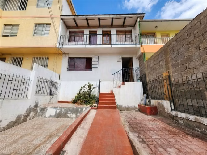 Casa en venta de 4 dorm. en Antofagasta