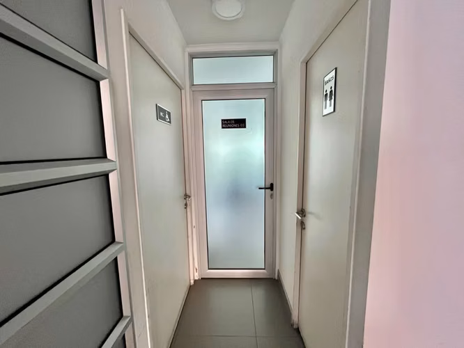Oficina 1P-Hall-1B en arriendo, Sector Apumanque - Imagen 18